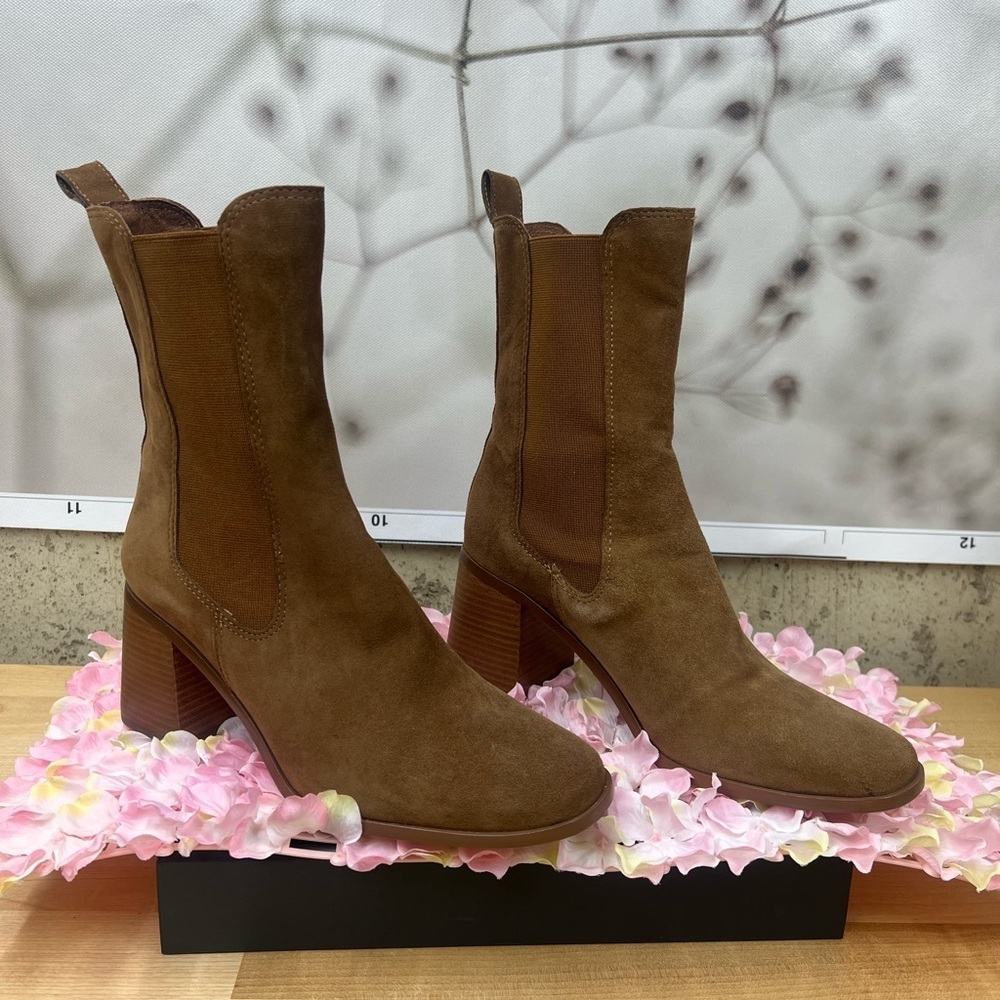 Steve Madden Women's Argent High Chelsea Booties Brown Suede Ankle Boots 9.5